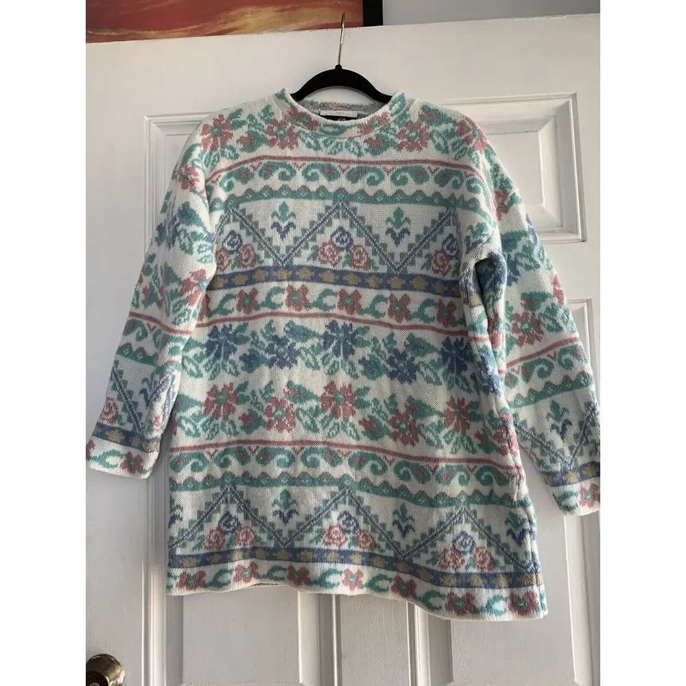 DANA SCOTT WOMEN‎ LARGE  FLORAL SWEATER PASTEL cottage vintage winter white blue